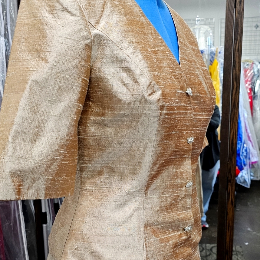 Watters and Watters silk suit style dress perfect for formal event